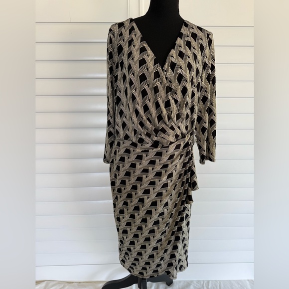 White House black market Elegant Black and Cream Patterned‎ Dress in Sz 14 - Picture 9 of 15